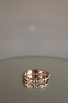 Rose gold art deco round brilliant diamond ring