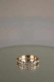 Yellow gold art deco round brilliant diamond ring