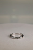 White gold art deco round brilliant diamond ring