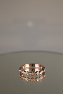 Rose gold art deco round brilliant diamond ring