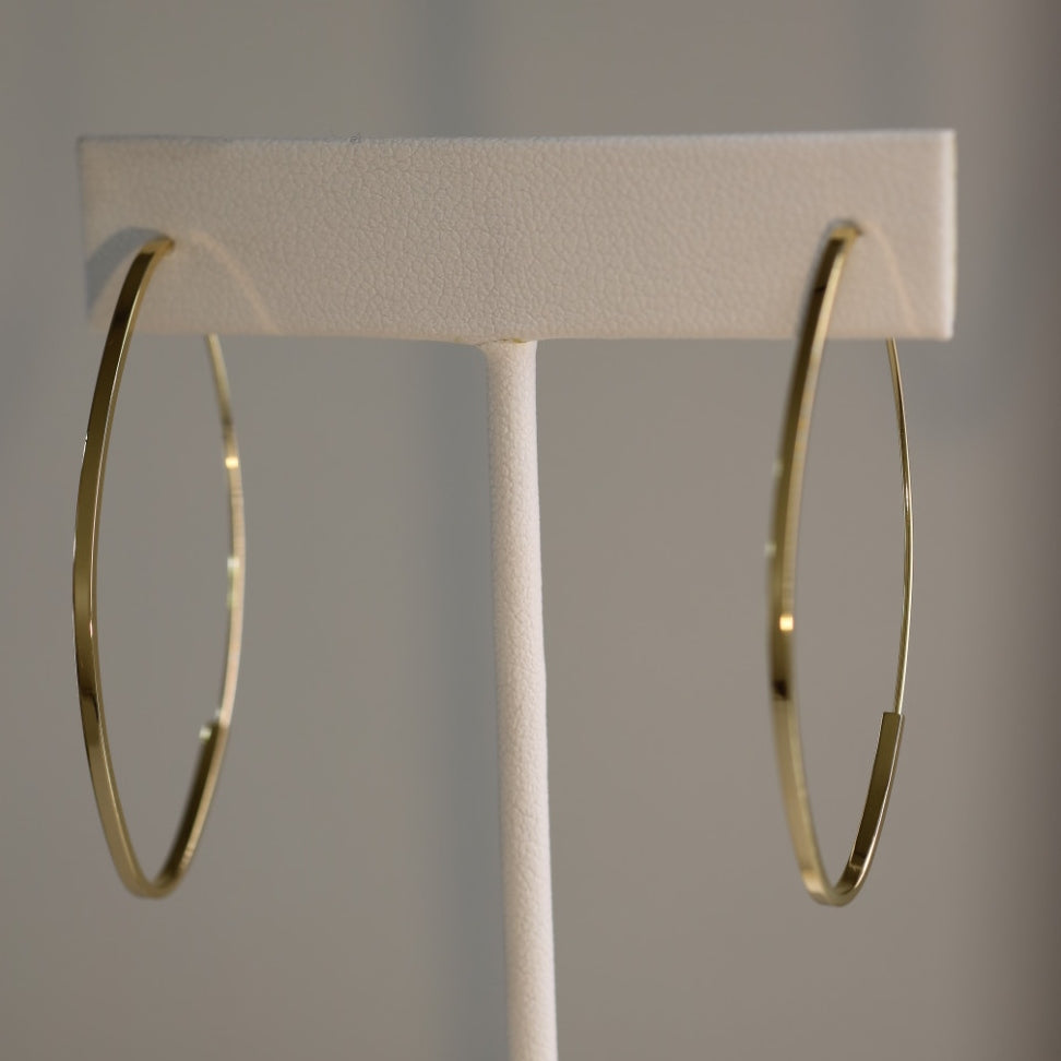 Crescent Carrée Hoops