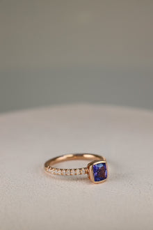 Tanzanite Rose