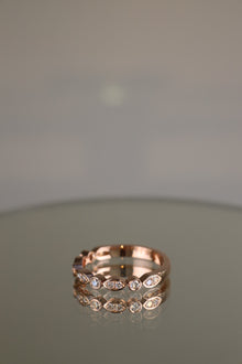 Rose gold art deco round brilliant diamond ring